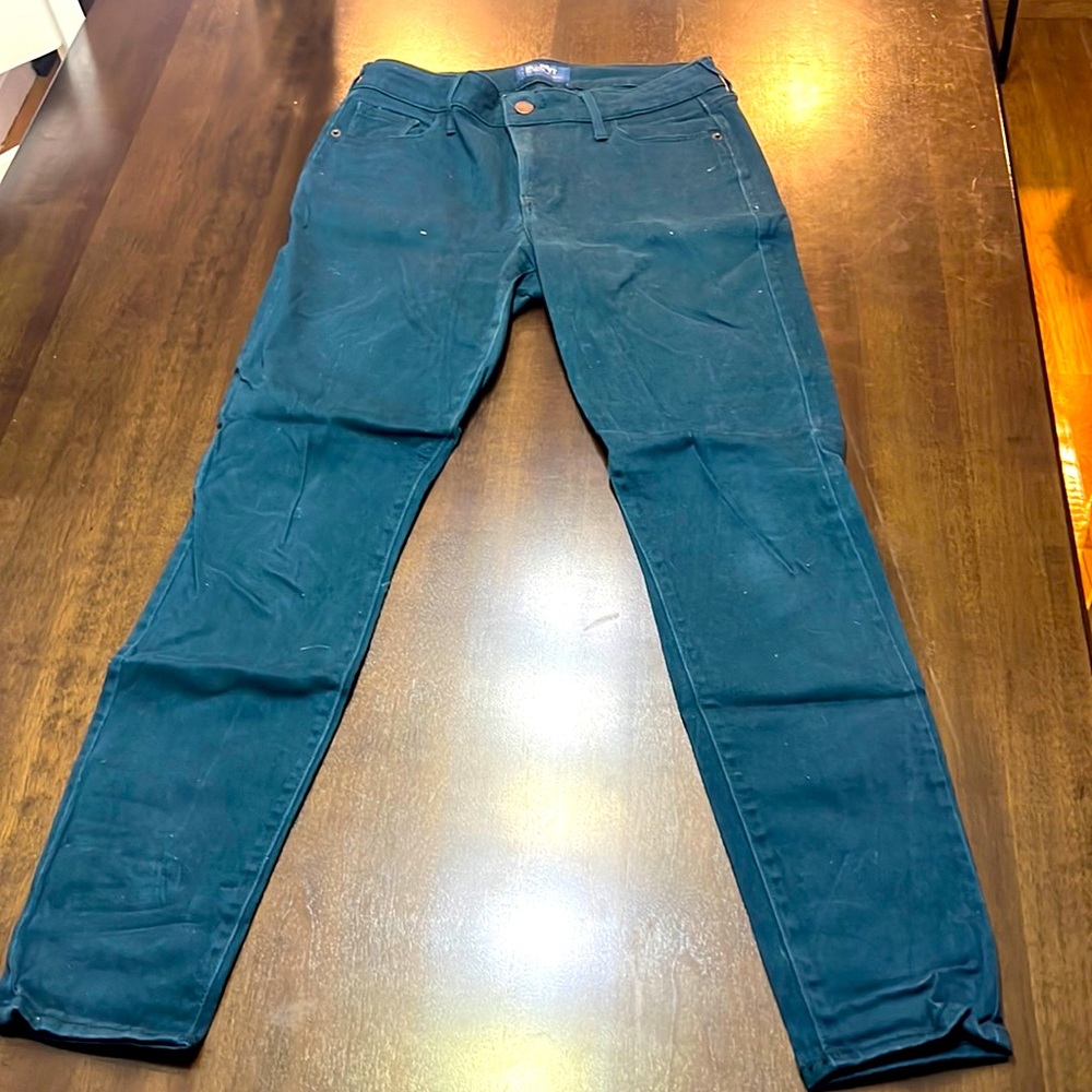 Blue/teal colored jeans.  Old navy size 6.